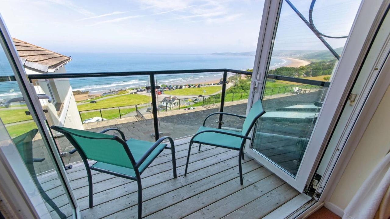 Clifton Court Apt 23 With Seaviews & Heated Pool Croyde Exterior foto