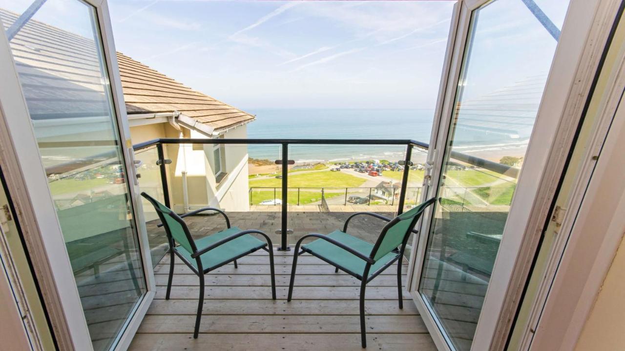 Clifton Court Apt 23 With Seaviews & Heated Pool Croyde Exterior foto